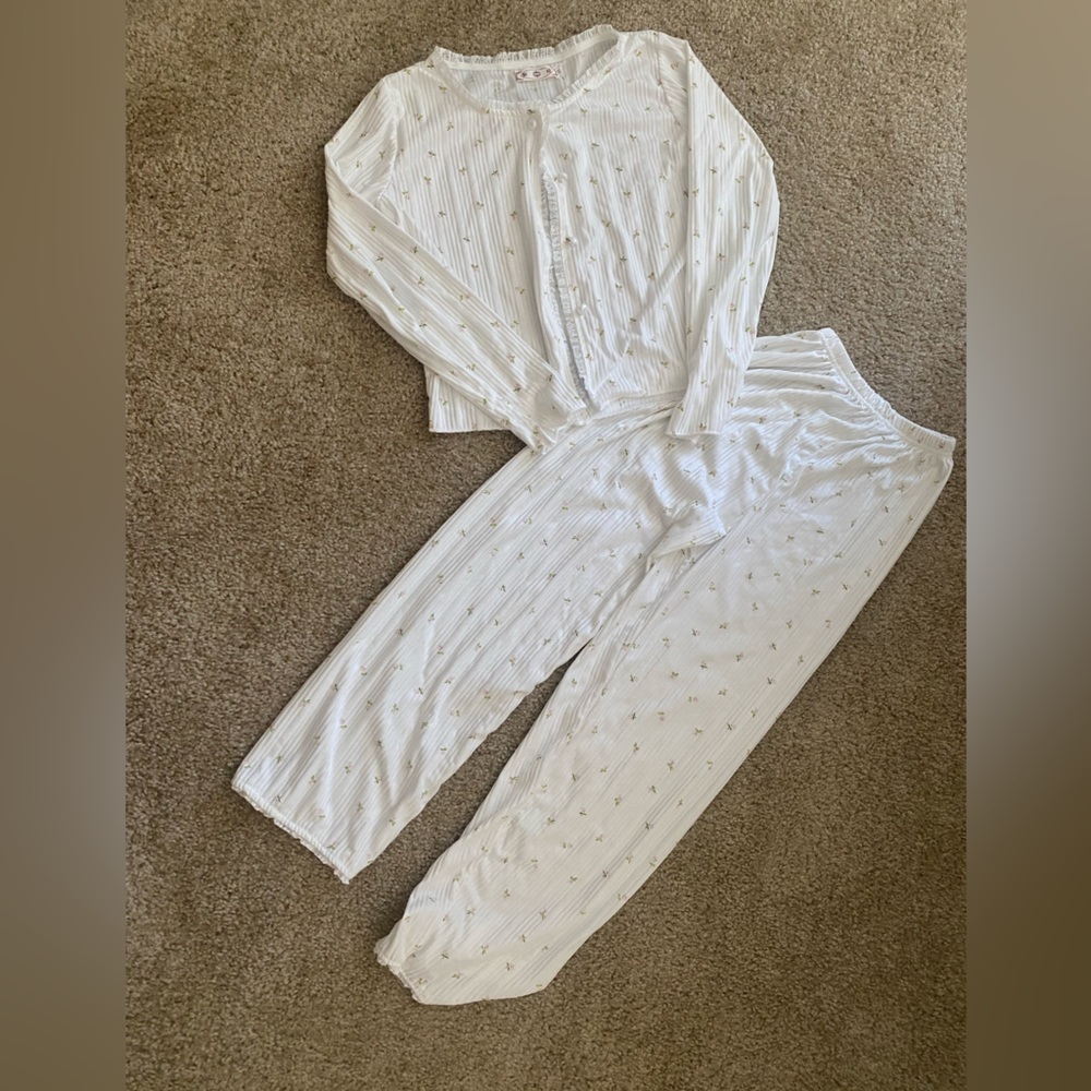 Pajama set with long sleeve and pants